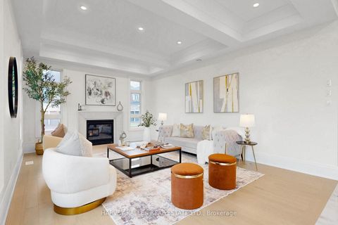 Photo 11 at 107 Winthrop Crescent, Vellore Village, Vaughan