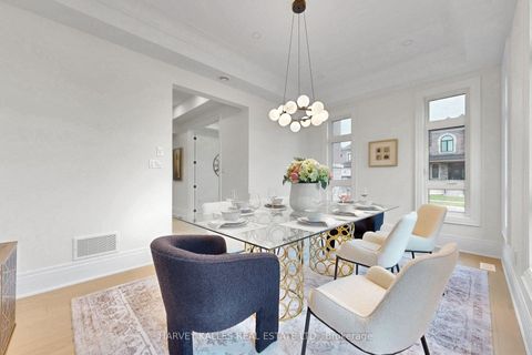 Photo 17 at 107 Winthrop Crescent, Vellore Village, Vaughan