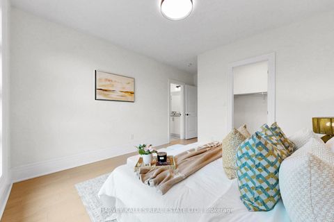 Photo 23 at 107 Winthrop Crescent, Vellore Village, Vaughan