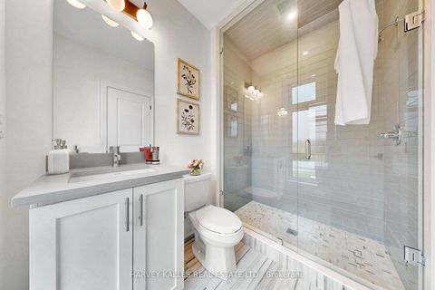Photo 29 at 107 Winthrop Crescent, Vellore Village, Vaughan