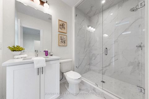 Photo 32 at 107 Winthrop Crescent, Vellore Village, Vaughan