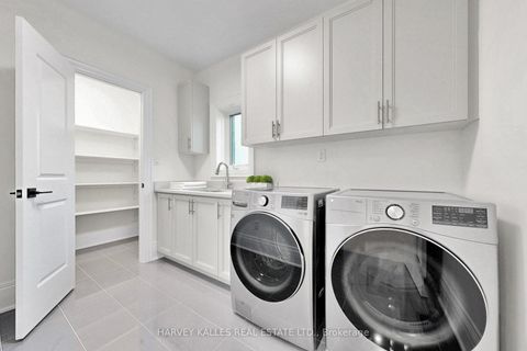Photo 33 at 107 Winthrop Crescent, Vellore Village, Vaughan