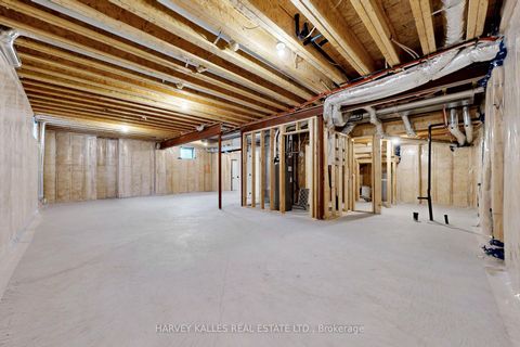 Photo 37 at 107 Winthrop Crescent, Vellore Village, Vaughan