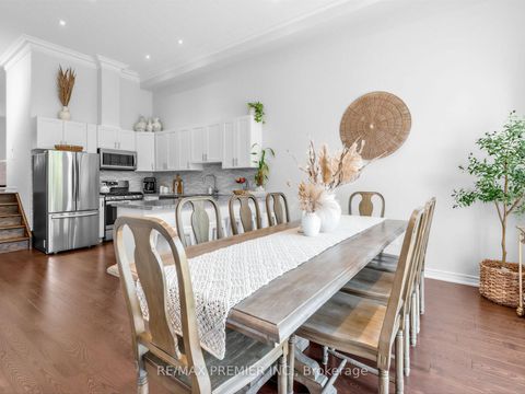 Photo 4 at 57B Westona Street, Humber Heights, Toronto