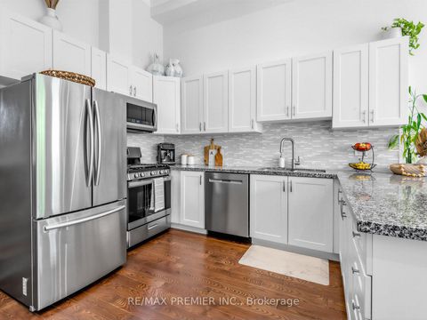 Photo 5 at 57B Westona Street, Humber Heights, Toronto