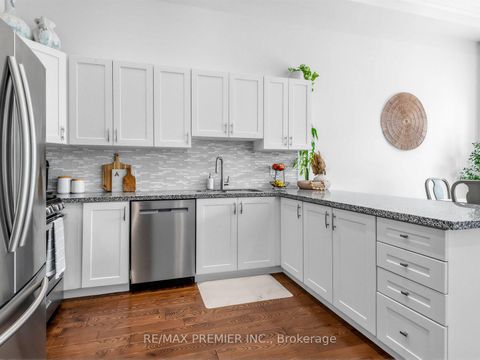 Photo 6 at 57B Westona Street, Humber Heights, Toronto
