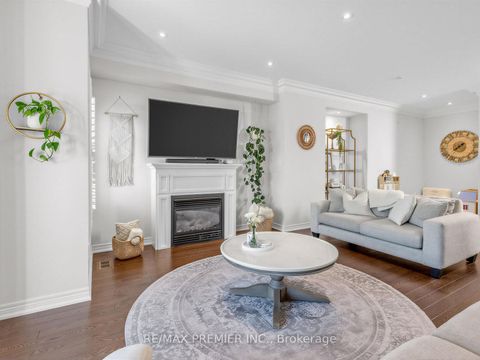 Photo 12 at 57B Westona Street, Humber Heights, Toronto