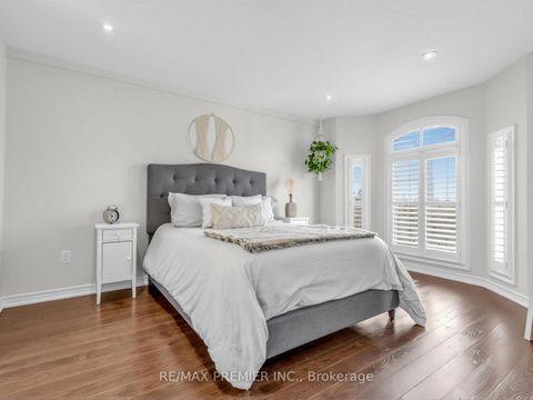 Photo 17 at 57B Westona Street, Humber Heights, Toronto