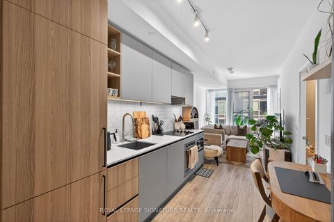 Photo 2 at 3310 - 55 Mercer Street, Waterfront Communities C1, Toronto