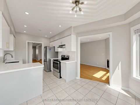 Photo 9 at 810 Stonehaven Avenue, Wyndham, Newmarket