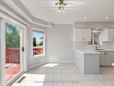 Photo 10 at 810 Stonehaven Avenue, Wyndham, Newmarket