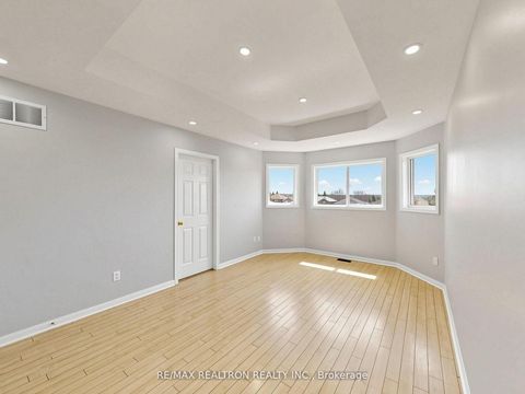 Photo 15 at 810 Stonehaven Avenue, Wyndham, Newmarket