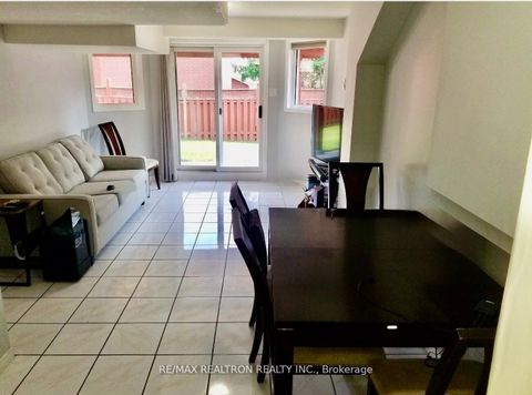 Photo 33 at 810 Stonehaven Avenue, Wyndham, Newmarket