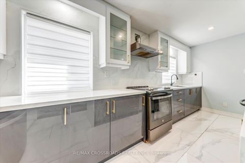 Photo 8 at 147 Lilian Drive, Maryvale, Toronto