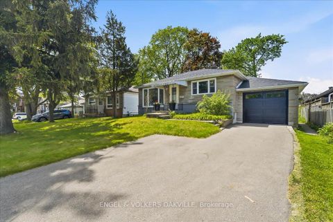 Photo 1 at 22 Falaise Road, West Hill, Toronto