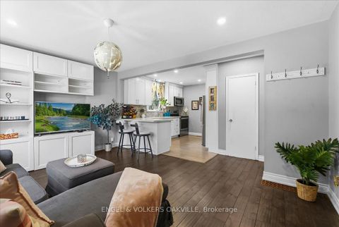Photo 3 at 22 Falaise Road, West Hill, Toronto