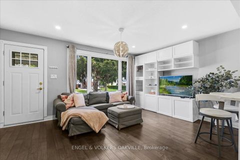 Photo 4 at 22 Falaise Road, West Hill, Toronto