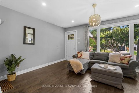 Photo 5 at 22 Falaise Road, West Hill, Toronto