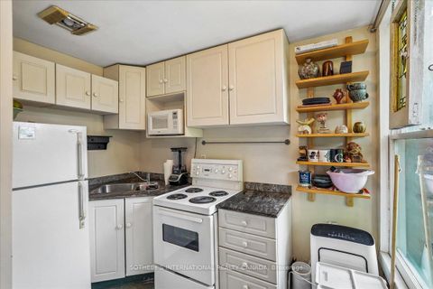 Photo 32 at 161 Winchester Street, South St. James Town, Toronto