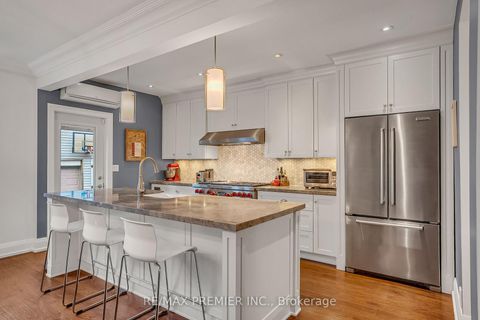 Photo 13 at 75 Rivercrest Road, Lambton Baby Point, Toronto