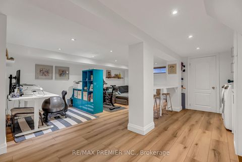 Photo 32 at 75 Rivercrest Road, Lambton Baby Point, Toronto