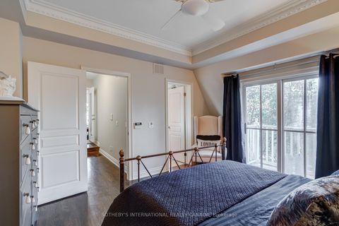 Photo 16 at 74 Aberdeen Avenue, South St. James Town, Toronto