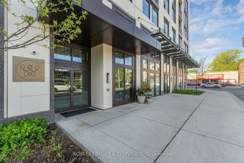 Photo 3 at 710 - 1 Strathgowan Avenue, Lawrence Park South, Toronto