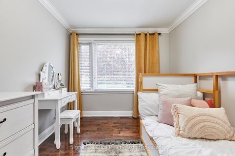 Photo 17 at 3 Kingsmere Crescent, Scarborough Village, Toronto