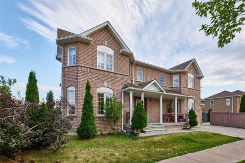 Photo 2 at 2 Purcell Crescent, Maple, Vaughan