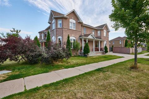 Photo 3 at 2 Purcell Crescent, Maple, Vaughan