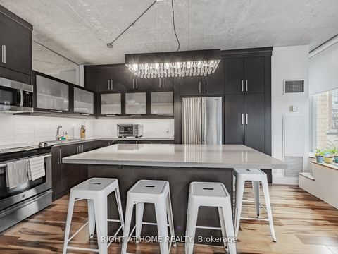 Photo 3 at 405 - 50 Camden Street, Waterfront Communities C1, Toronto