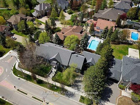 Photo 4 at 5 Humberview Drive, Islington Woods, Vaughan