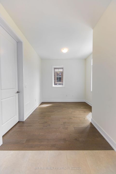 Photo 7 at 28 Fred Beaton Place, King City, King