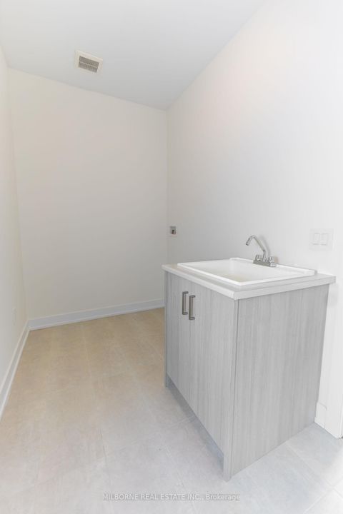 Photo 9 at 28 Fred Beaton Place, King City, King