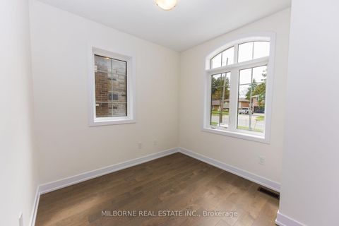 Photo 10 at 28 Fred Beaton Place, King City, King