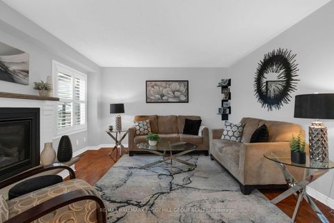 Photo 4 at 87 Cityview Circle, Holly, Barrie