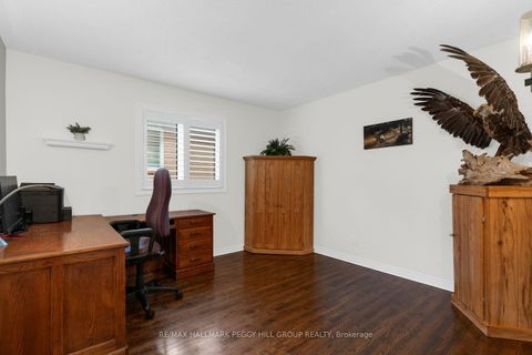 Photo 7 at 87 Cityview Circle, Holly, Barrie
