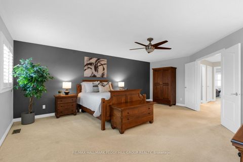 Photo 11 at 87 Cityview Circle, Holly, Barrie