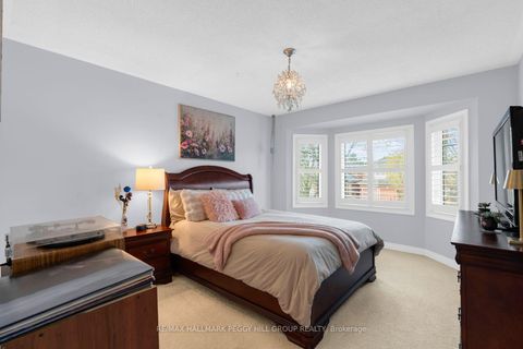 Photo 16 at 87 Cityview Circle, Holly, Barrie