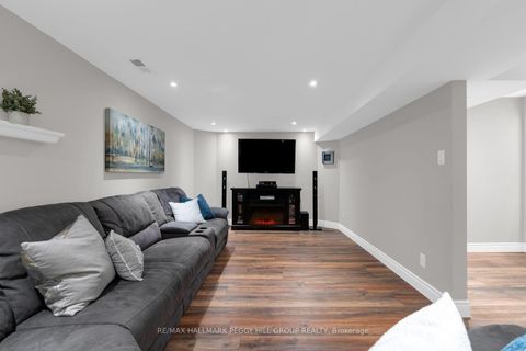 Photo 18 at 87 Cityview Circle, Holly, Barrie