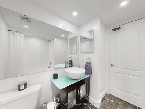 Photo 17 at 1005 - 212 Eglinton Avenue E, Mount Pleasant East, Toronto