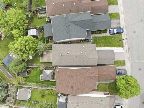 Photo 1 at 80 Plumrose Pathway, Malvern, Toronto