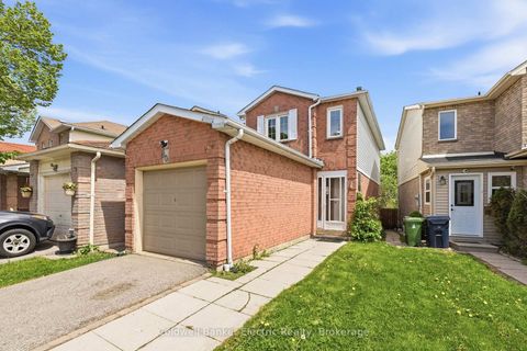 Photo 2 at 80 Plumrose Pathway, Malvern, Toronto