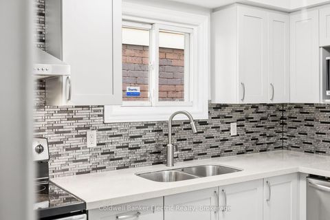 Photo 7 at 80 Plumrose Pathway, Malvern, Toronto