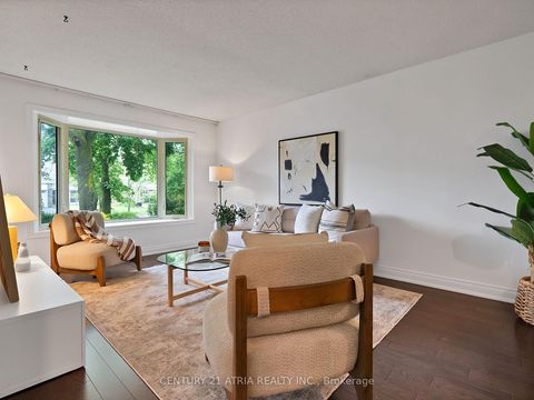 Photo 6 at 21 Longbow Square, Steeles, Toronto
