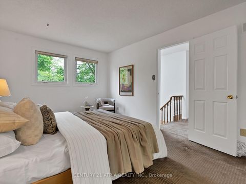 Photo 24 at 21 Longbow Square, Steeles, Toronto