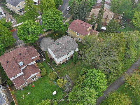 Photo 38 at 21 Longbow Square, Steeles, Toronto