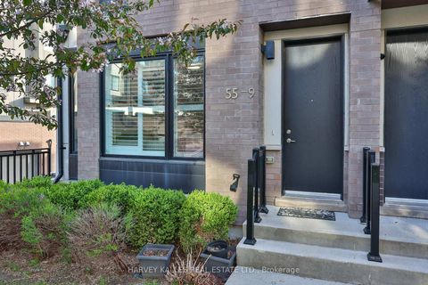 Photo 2 at 9 - 55 Thomas Mulholland Drive, CFB, Toronto