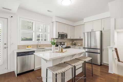 Photo 13 at 9 - 55 Thomas Mulholland Drive, CFB, Toronto