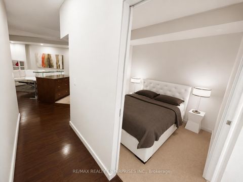 Photo 15 at 2710 - 8 York Street, Waterfront Communities C1, Toronto